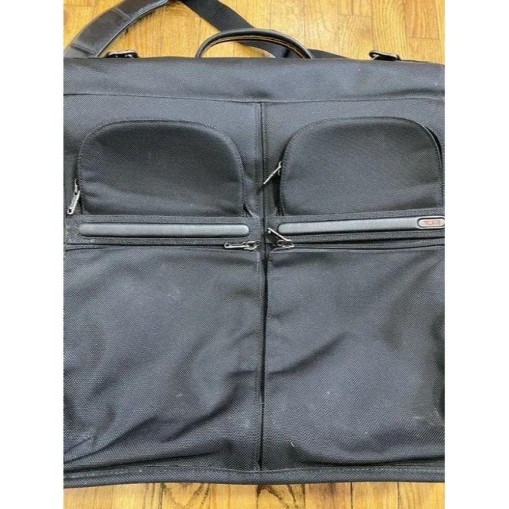 tumi alpha kleidersack black nylon weekendtravel b
